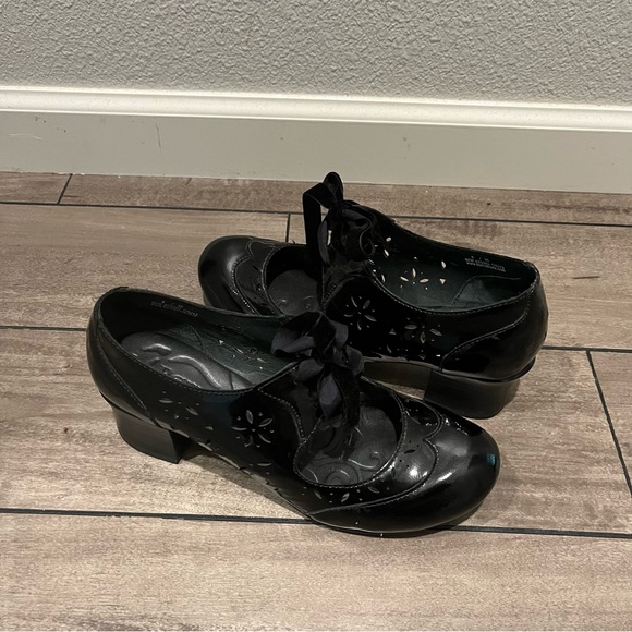 Born Bekka Heels - Picture 2 of 9